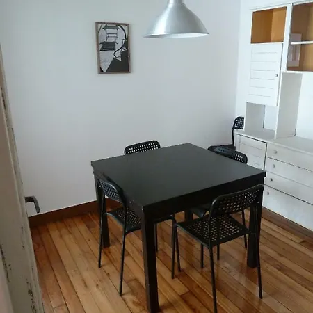 Amplio, Luminoso Y Centrico Piso A Coruna